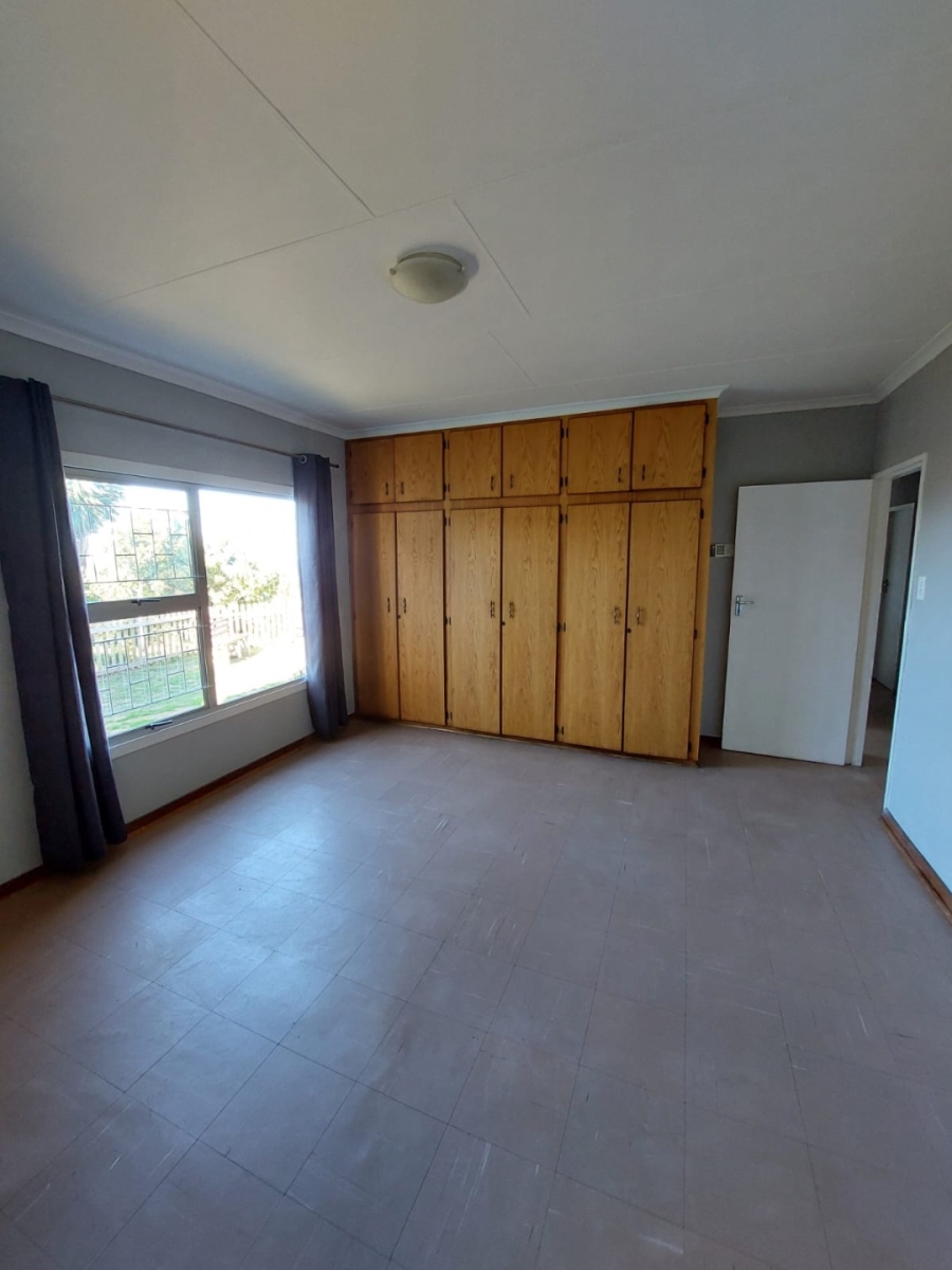 To Let 3 Bedroom Property for Rent in Dana Bay Western Cape